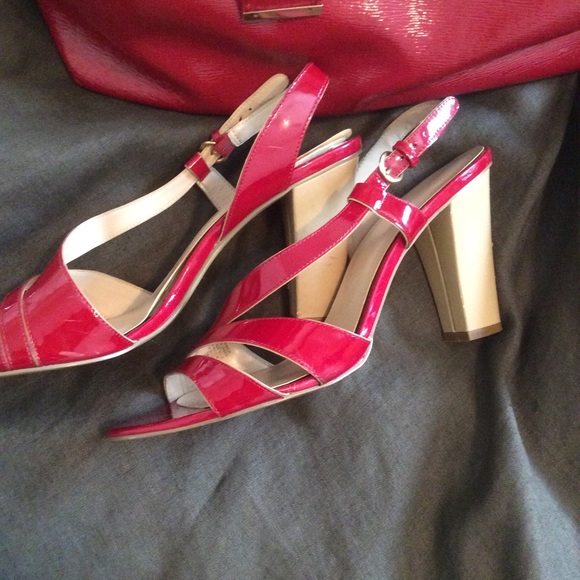 Nine West - Picture 2 of 4